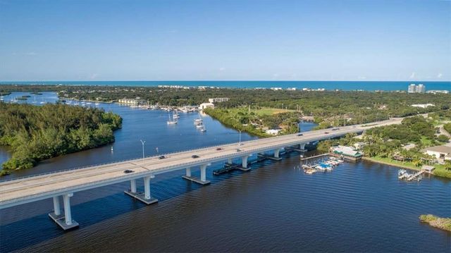 405 Eugenia Road, Vero Beach, FL 32963