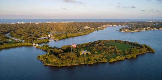405 Eugenia Road, Vero Beach, FL 32963