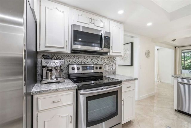 405 Eugenia Road, Vero Beach, FL 32963