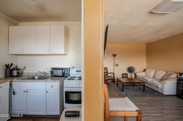 1221 E 3rd Street, Winslow, AZ 86047