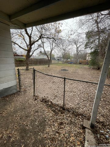 910 Grosvenor, San Antonio, TX 78221