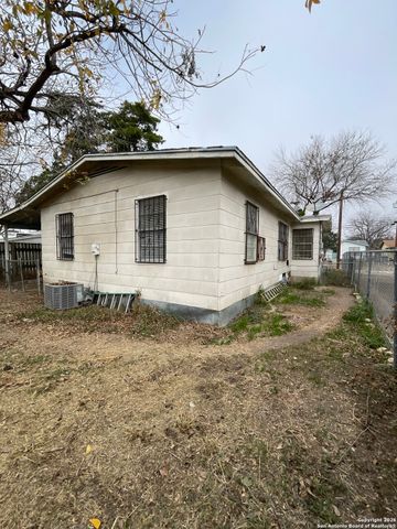 910 Grosvenor, San Antonio, TX 78221
