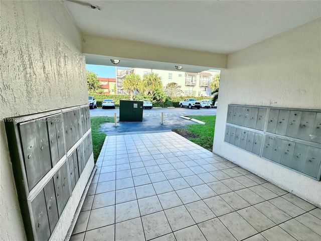 4275 NW South Tamiami Canal Dr 2-104, Miami, FL 33126