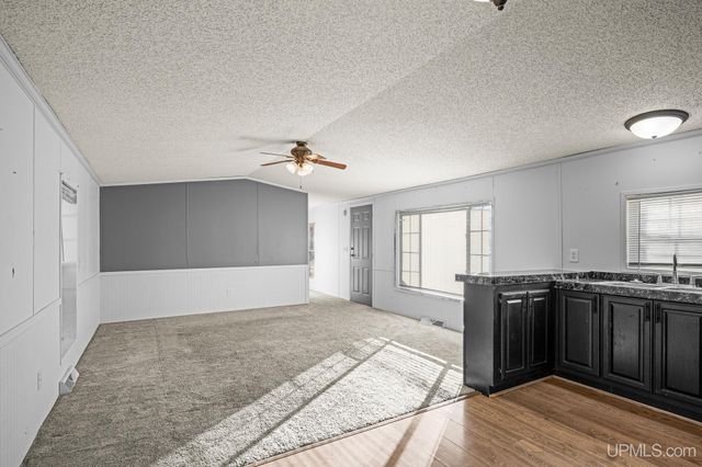 1 Pinewood Drive, Gladstone, MI 49837