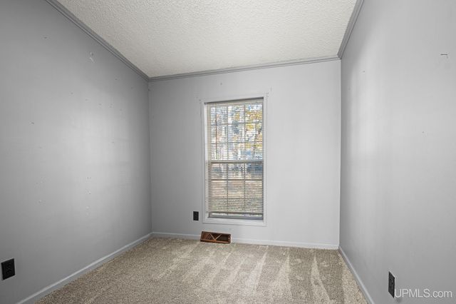 1 Pinewood Drive, Gladstone, MI 49837