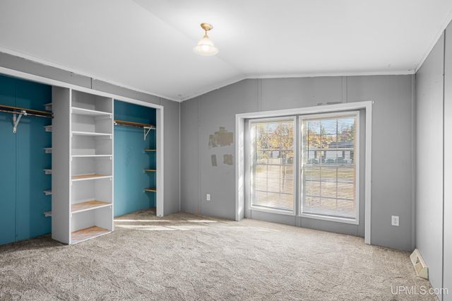 1 Pinewood Drive, Gladstone, MI 49837