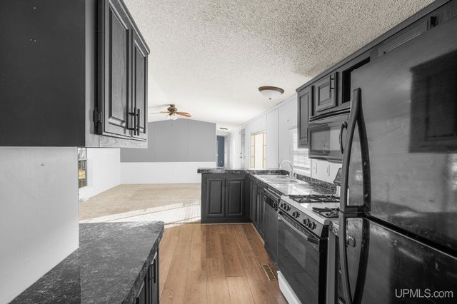 1 Pinewood Drive, Gladstone, MI 49837