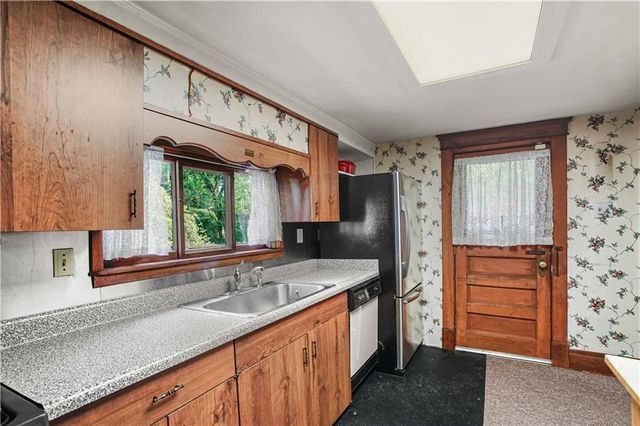 1418 Pennsylvania Avenue, Pittsburgh, PA 15233