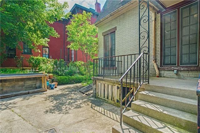 1418 Pennsylvania Avenue, Pittsburgh, PA 15233