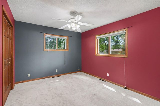 10021 Redwood Street NW, Coon Rapids, MN 55433