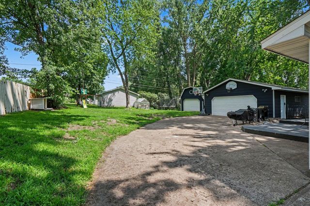 10021 Redwood Street NW, Coon Rapids, MN 55433