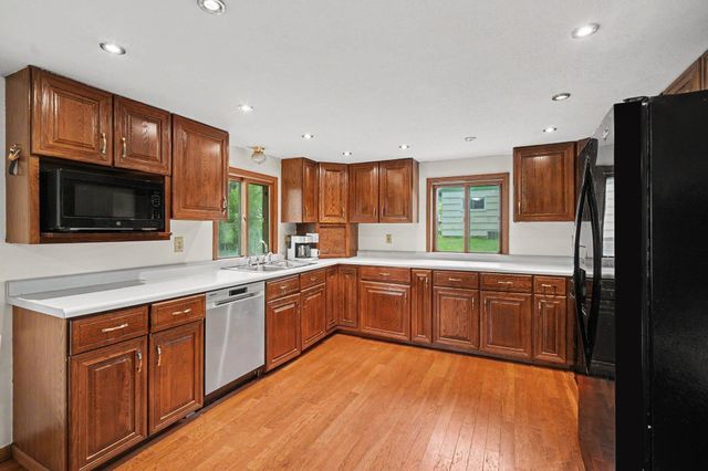 10021 Redwood Street NW, Coon Rapids, MN 55433