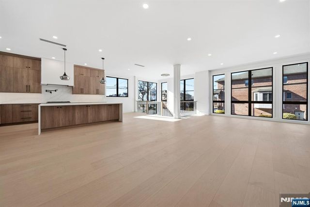 117 Henry Street A, Palisades Park, NJ 07650