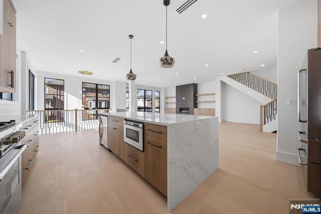 117 Henry Street A, Palisades Park, NJ 07650