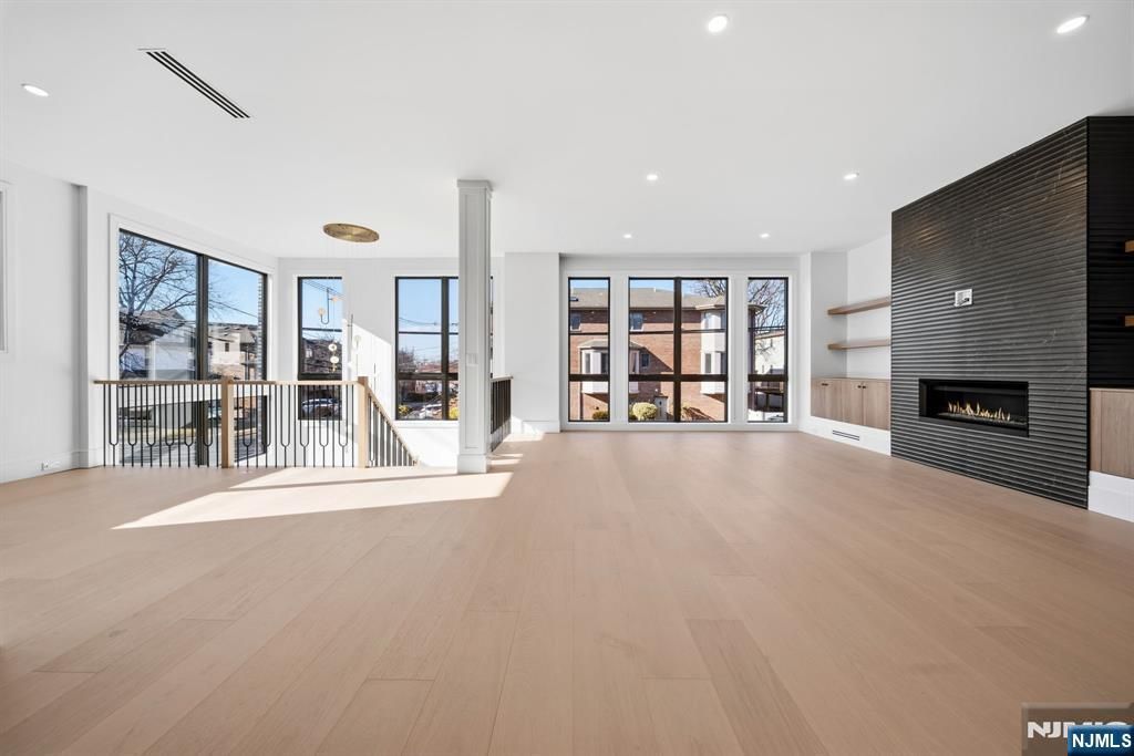 117 Henry Street A, Palisades Park, NJ 07650