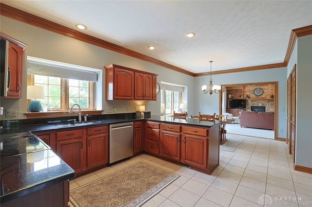 638 Primrose Lane, Tipp City, OH 45371