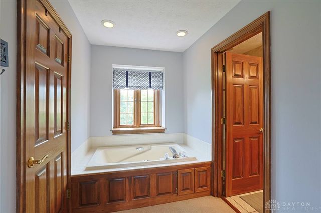 638 Primrose Lane, Tipp City, OH 45371