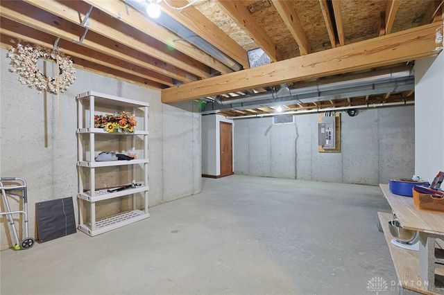 638 Primrose Lane, Tipp City, OH 45371