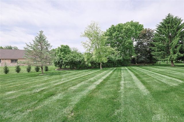 638 Primrose Lane, Tipp City, OH 45371