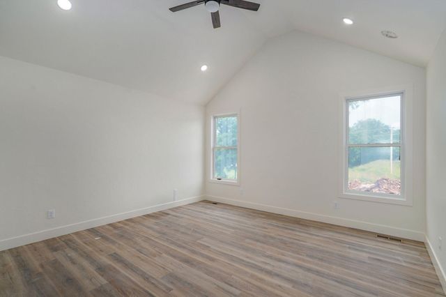 4972 S Sycamore Avenue, Springfield, MO 65810