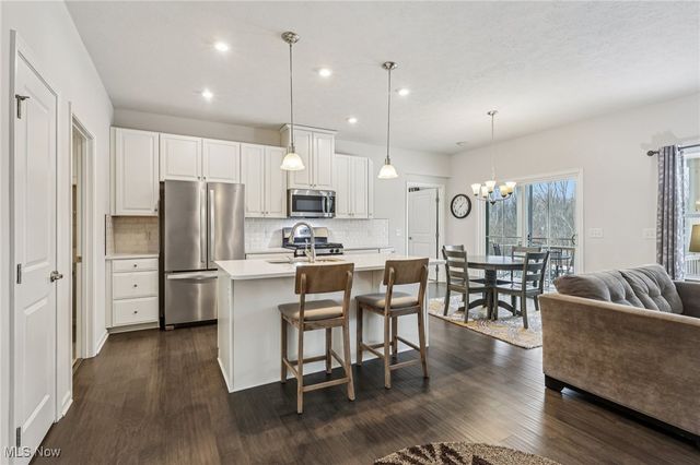 1951 E Woodland Drive, Akron, OH 44313