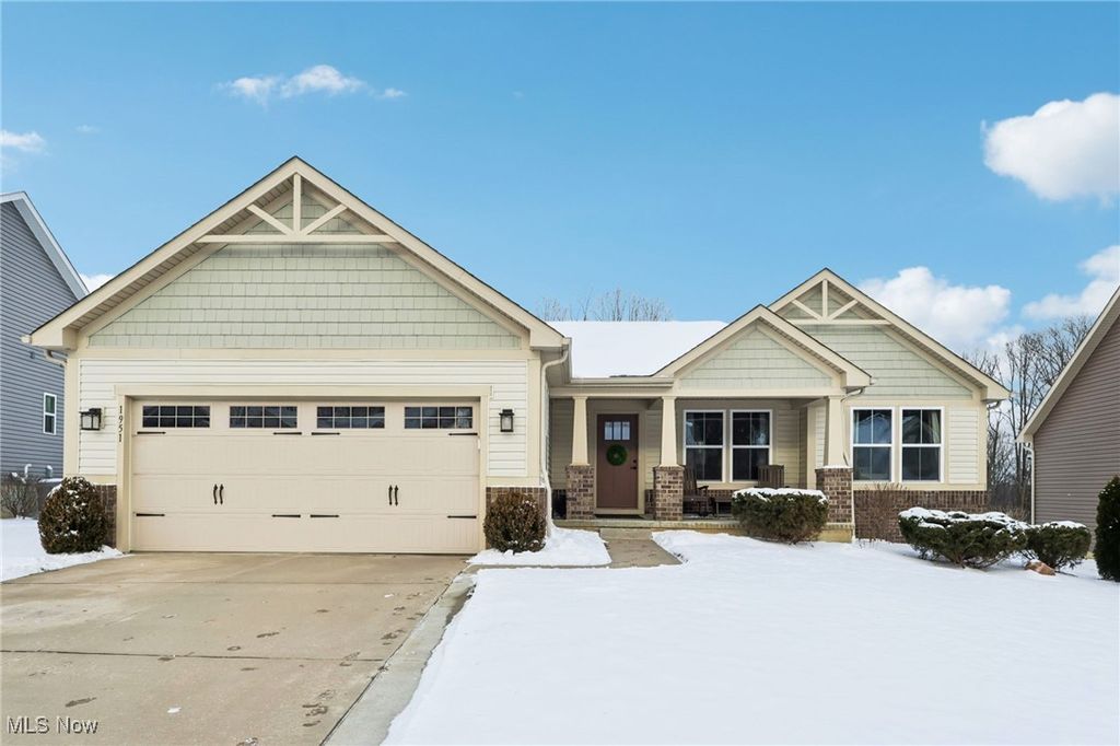 1951 E Woodland Drive, Akron, OH 44313