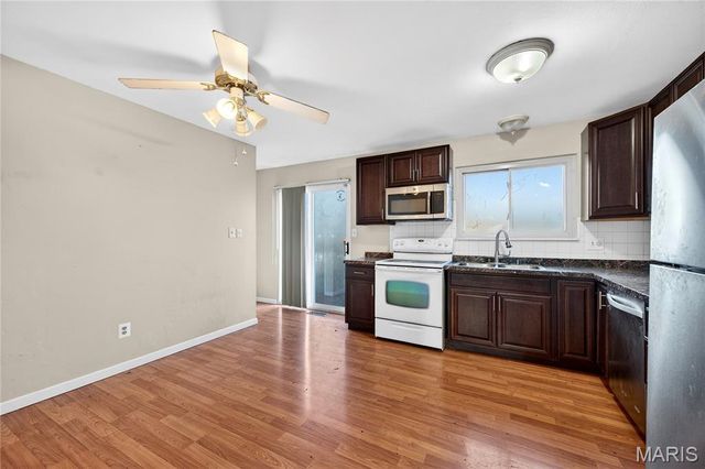 2715 Creekwood Manor Lane, St Louis, MO 63125