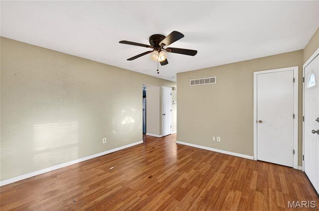 2715 Creekwood Manor Lane, St Louis, MO 63125