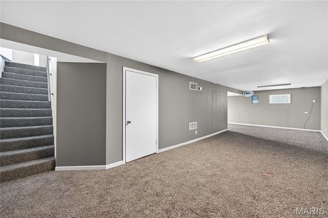 2715 Creekwood Manor Lane, St Louis, MO 63125