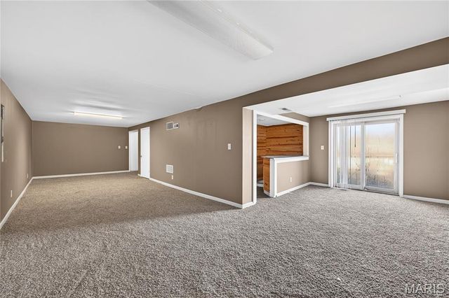 2715 Creekwood Manor Lane, St Louis, MO 63125