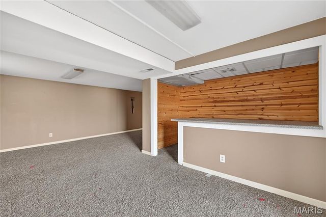 2715 Creekwood Manor Lane, St Louis, MO 63125