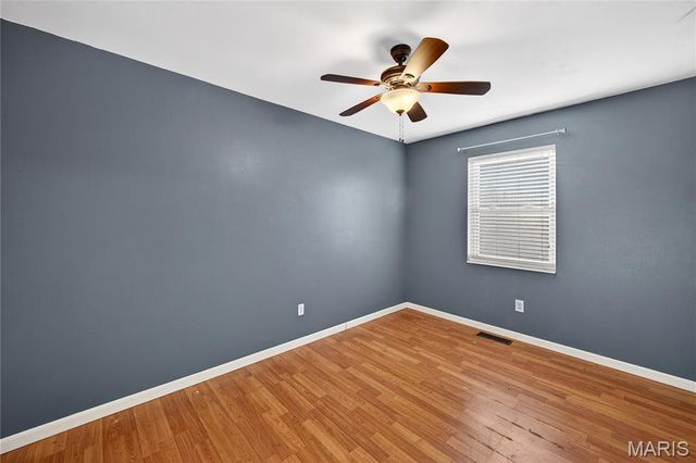 2715 Creekwood Manor Lane, St Louis, MO 63125