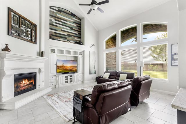 18931 Wild Thornberry Drive, Tomball, TX 77377