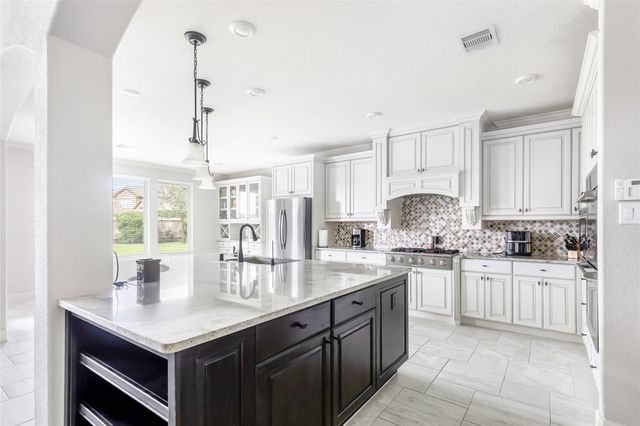 18931 Wild Thornberry Drive, Tomball, TX 77377
