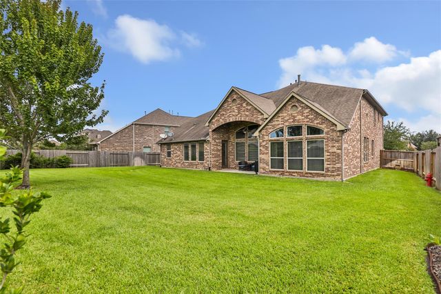 18931 Wild Thornberry Drive, Tomball, TX 77377