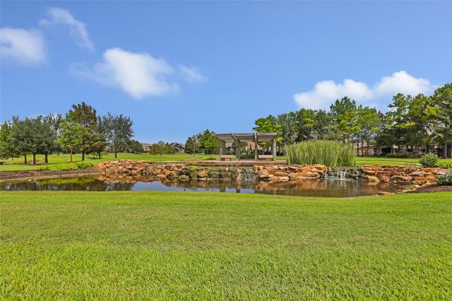 18931 Wild Thornberry Drive, Tomball, TX 77377