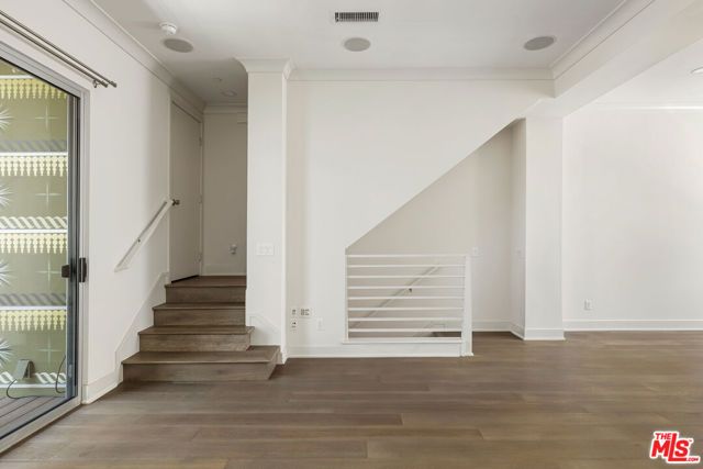 2204 Fox Lane, Los Angeles, CA 90026