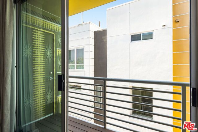 2204 Fox Lane, Los Angeles, CA 90026