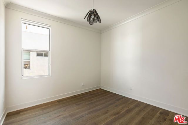 2204 Fox Lane, Los Angeles, CA 90026