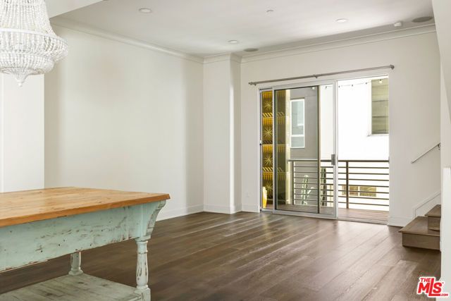 2204 Fox Lane, Los Angeles, CA 90026