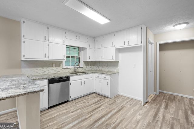 150 Brooks Drive, Tyrone, GA 30290