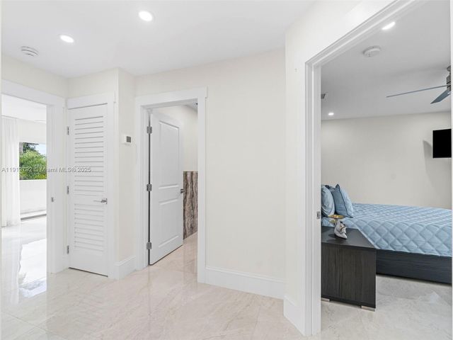 6180 Pine Tree Dr, Miami Beach, FL 33140