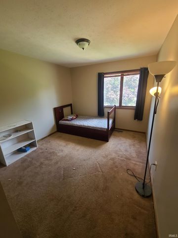 2107 Cambridge Dr Apt B, Goshen, IN 46528