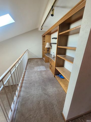 2107 Cambridge Dr Apt B, Goshen, IN 46528