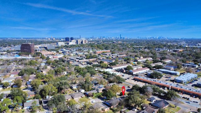 8607 Shadow Crest Street, Houston, TX 77074