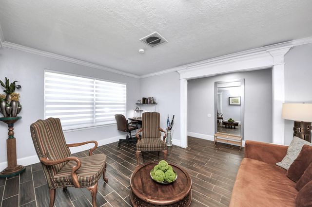 8607 Shadow Crest Street, Houston, TX 77074