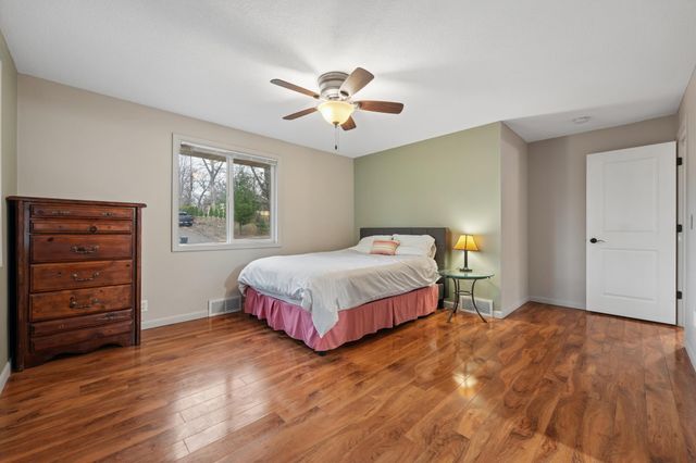 1425 Orkla Drive, Golden Valley, MN 55427