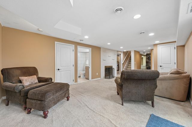 1425 Orkla Drive, Golden Valley, MN 55427