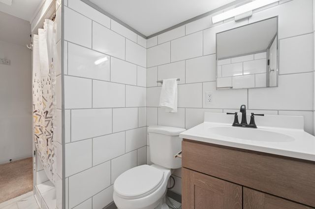 1425 Orkla Drive, Golden Valley, MN 55427