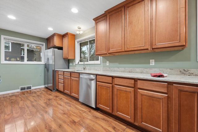 1425 Orkla Drive, Golden Valley, MN 55427